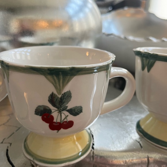 Set of three modern style, Gibson tea, mugs - Picture 15 of 17